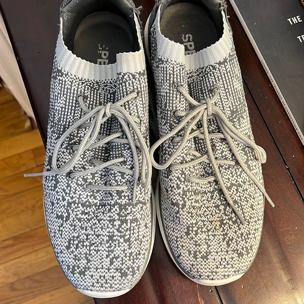 Speedknit tennis shoes